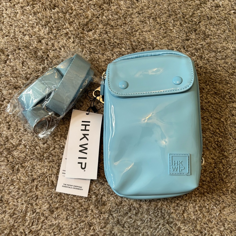NWT Ihk Wip Everyday Essential Crossbody Bag